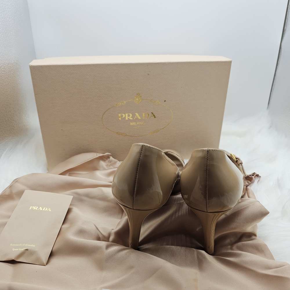 Prada Women's Beige Patent Leather Heels - Picture 5 of 9
